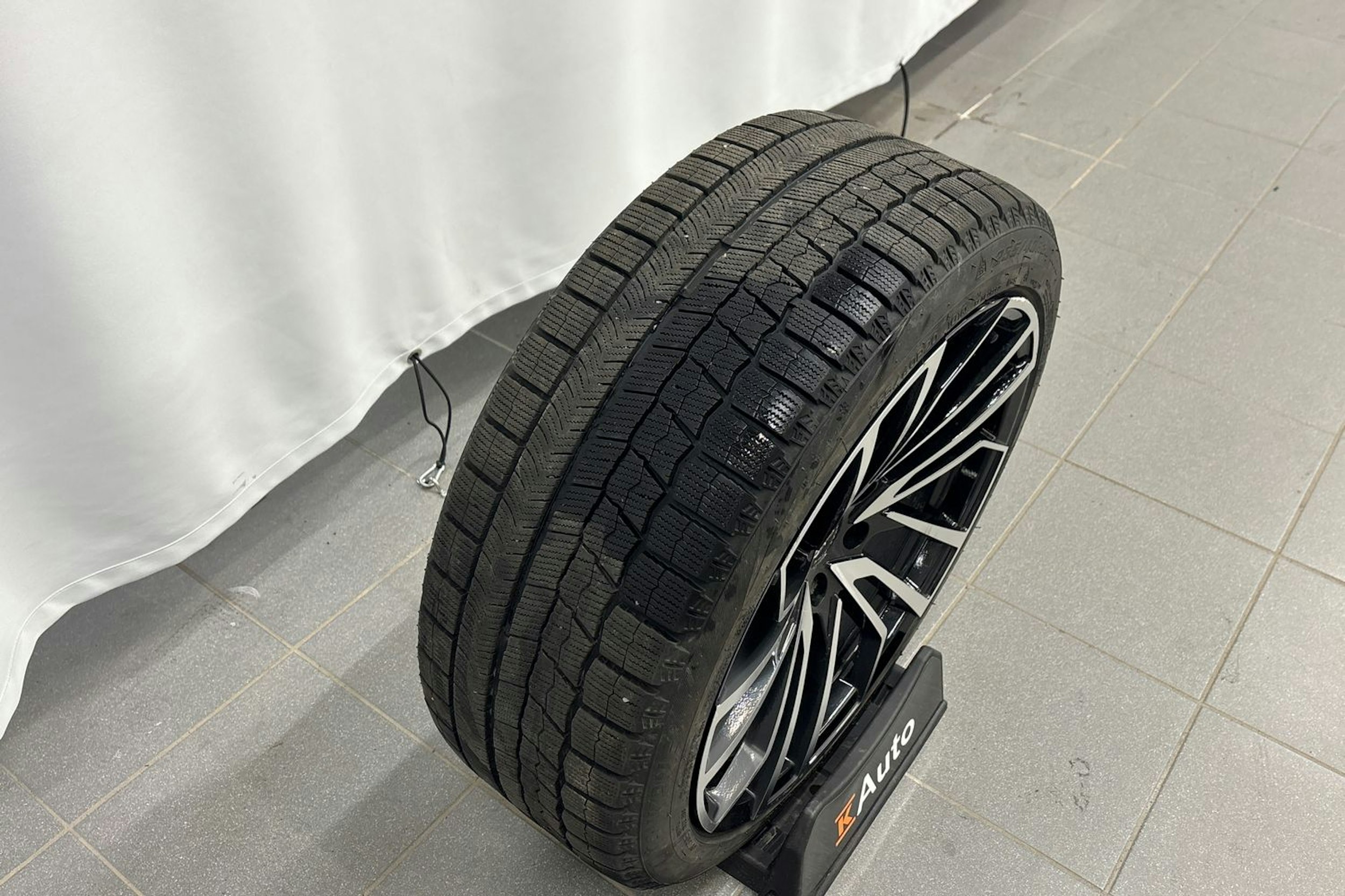 punainen Audi A7 2021 kuva 14.