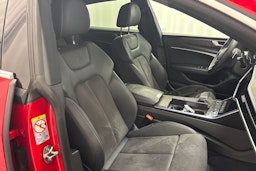 punainen Audi A7 2021 kuva 15.