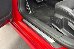 punainen Audi A7 2021 kuva 18.