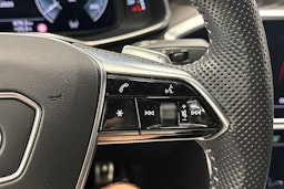 punainen Audi A7 2021 kuva 20.