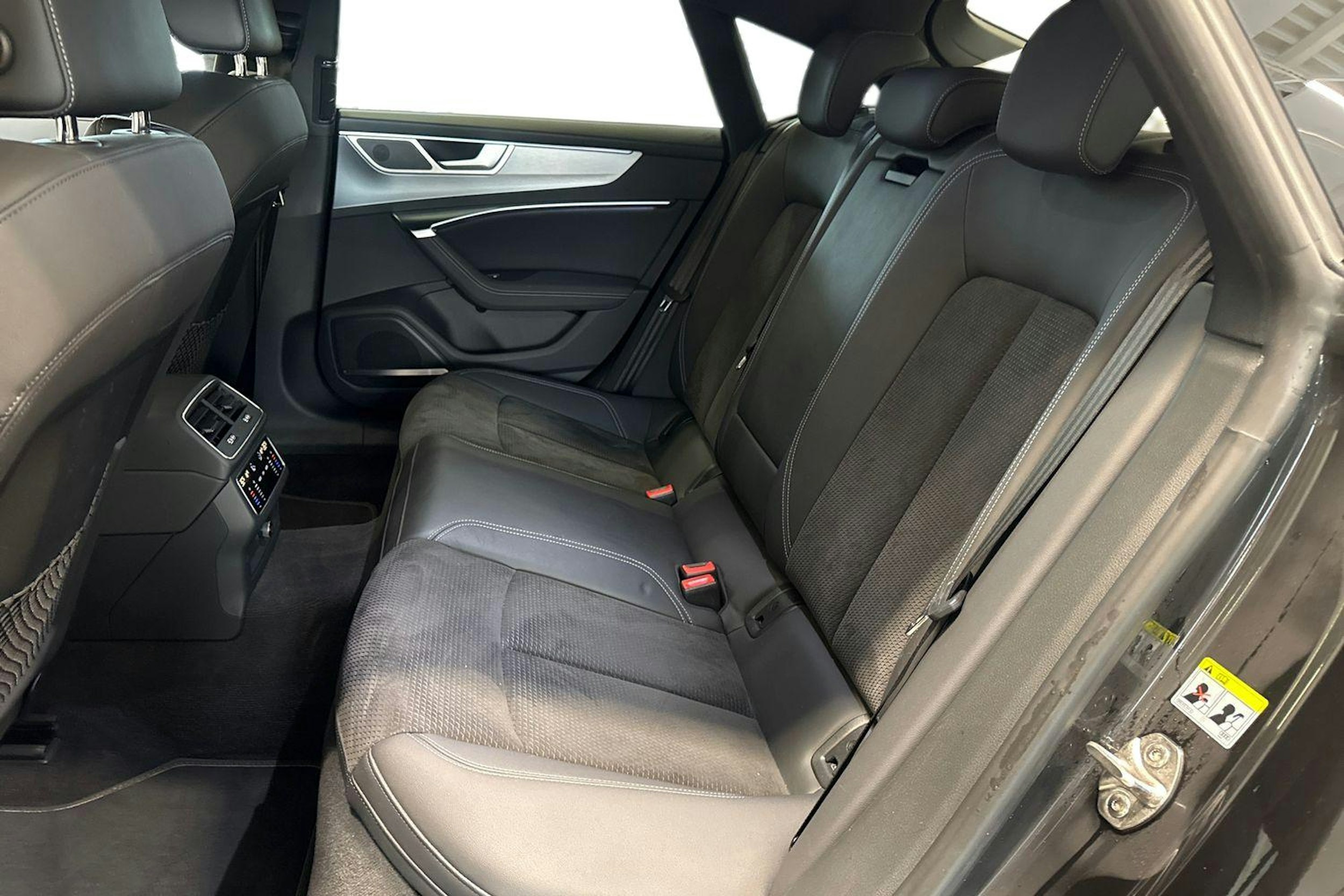 met. Musta Audi A7 2021 kuva 10.