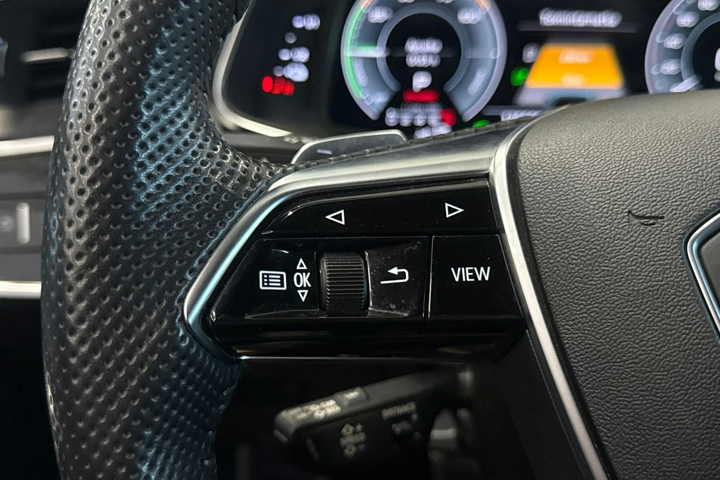 met. Musta Audi A7 2021 kuva 15.