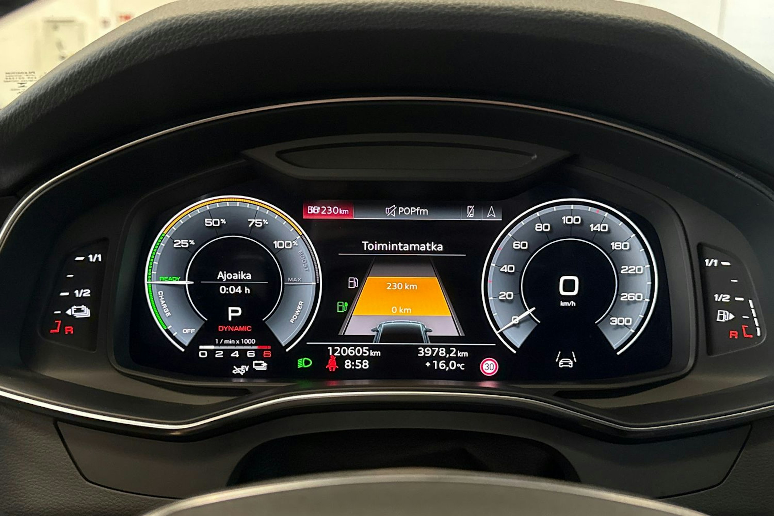 met. Musta Audi A7 2021 kuva 18.