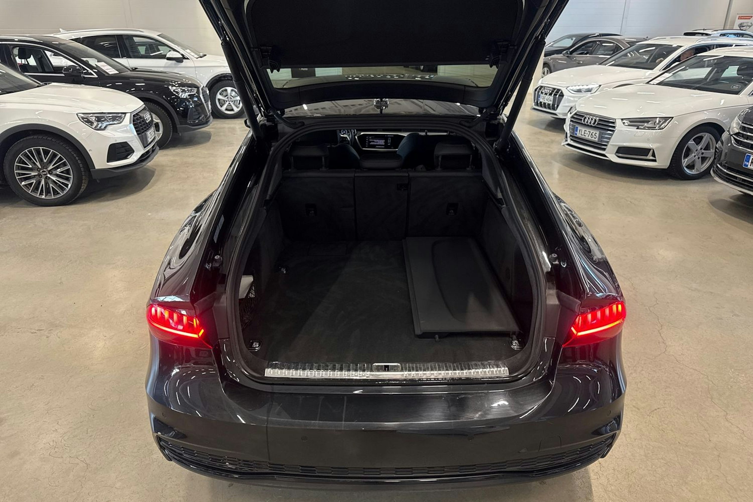 met. Musta Audi A7 2021 kuva 30.