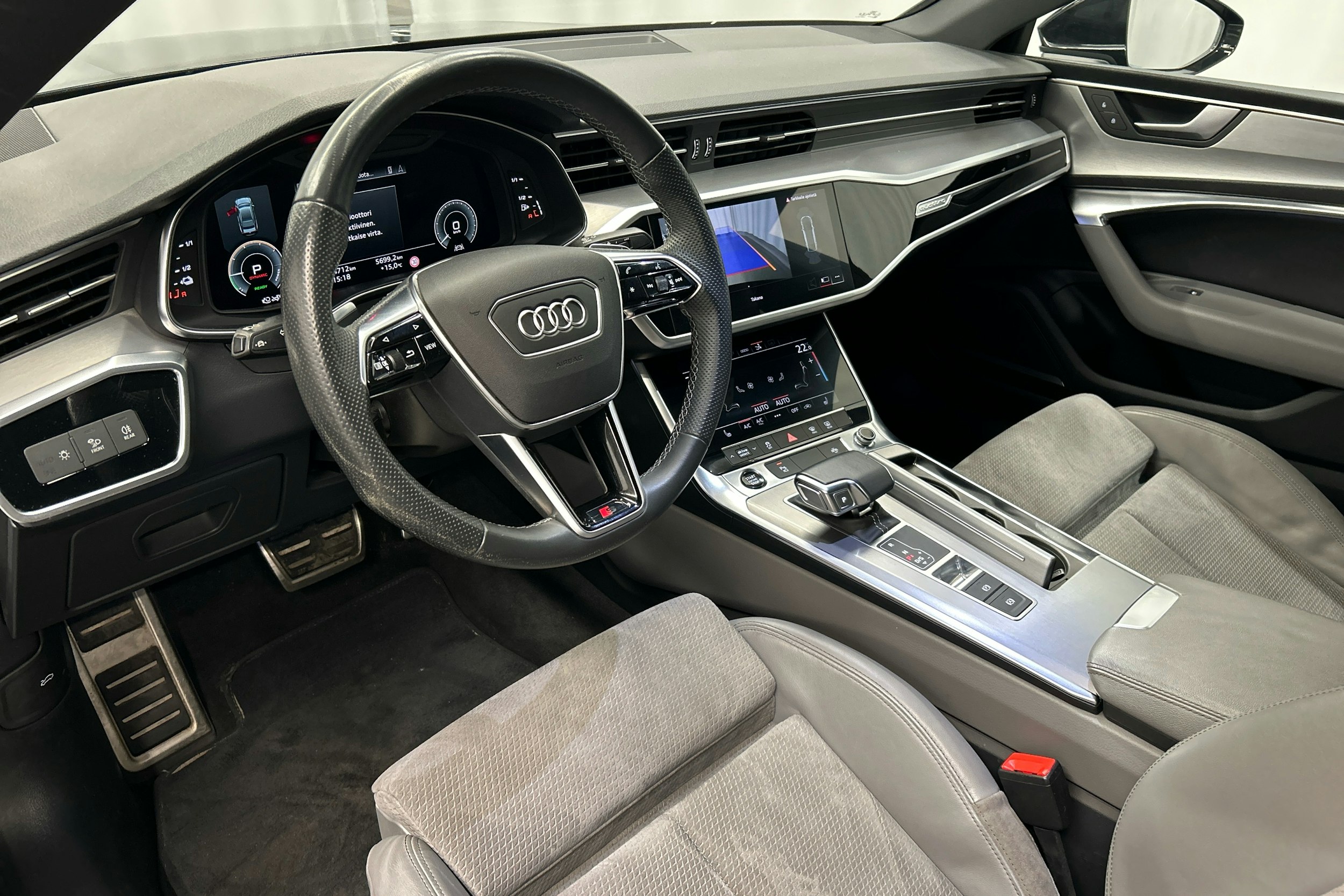 musta Audi A7 2021 kuva 6.