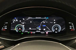punainen Audi A7 2023 kuva 19.