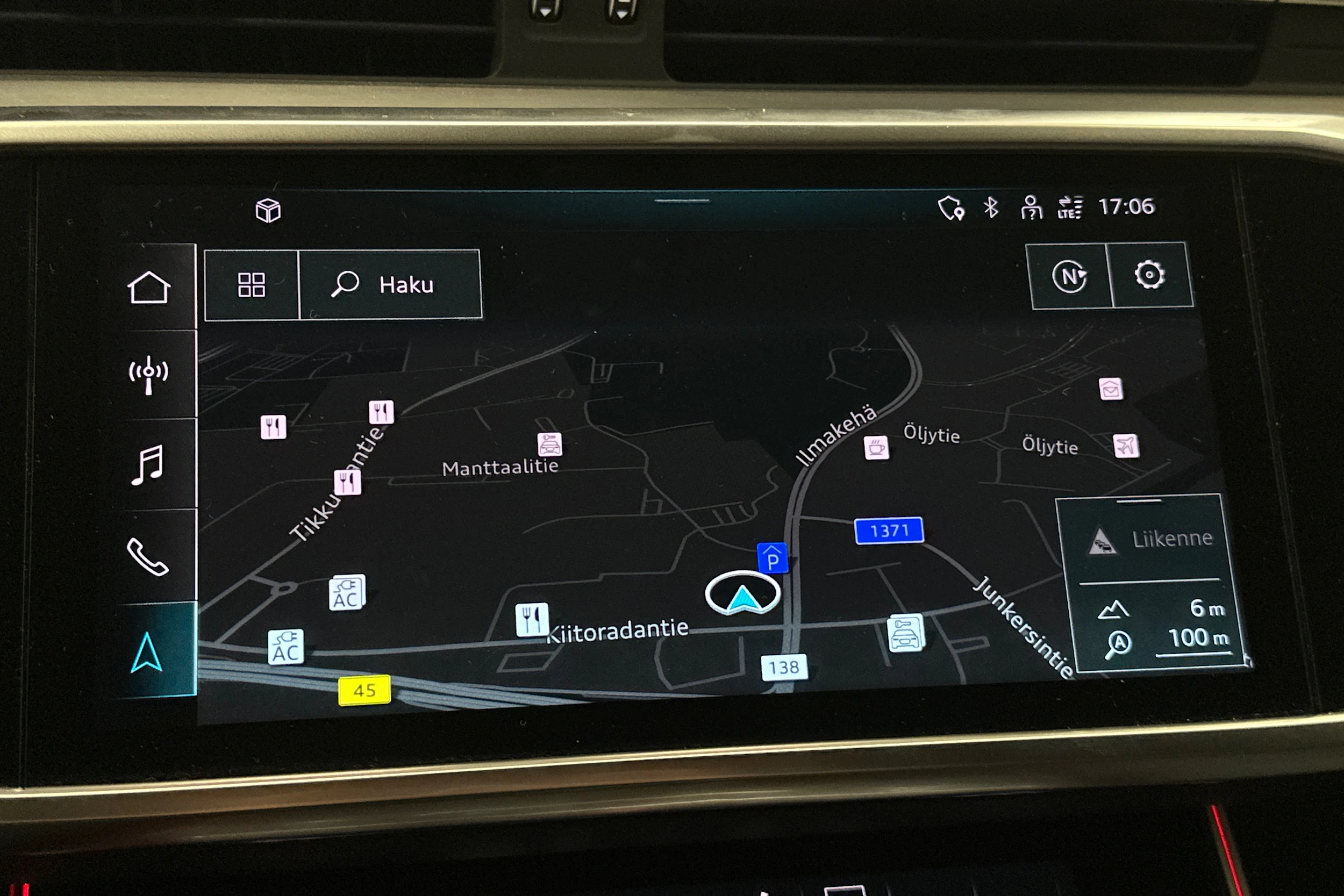 punainen Audi A7 2023 kuva 20.