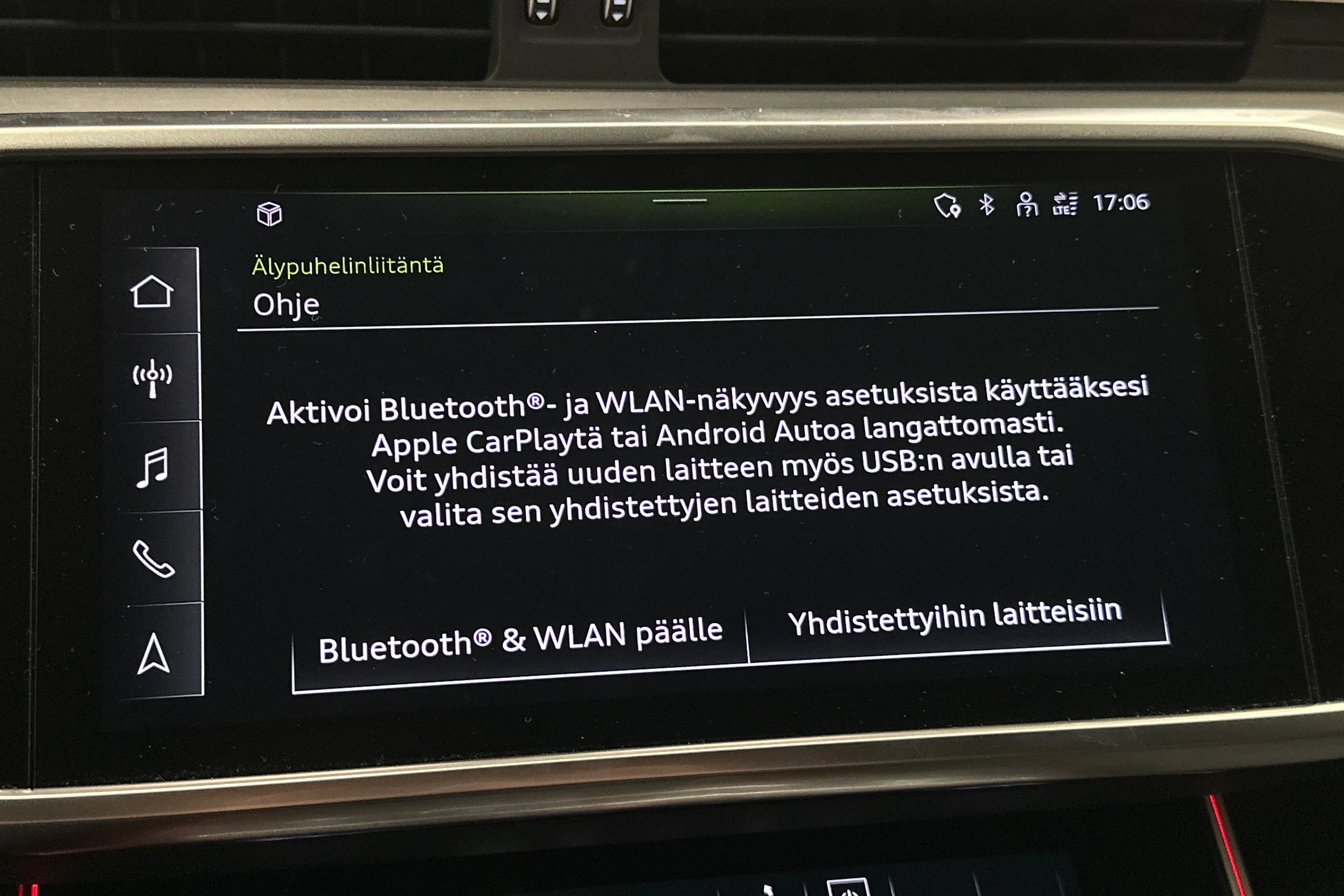 punainen Audi A7 2023 kuva 21.
