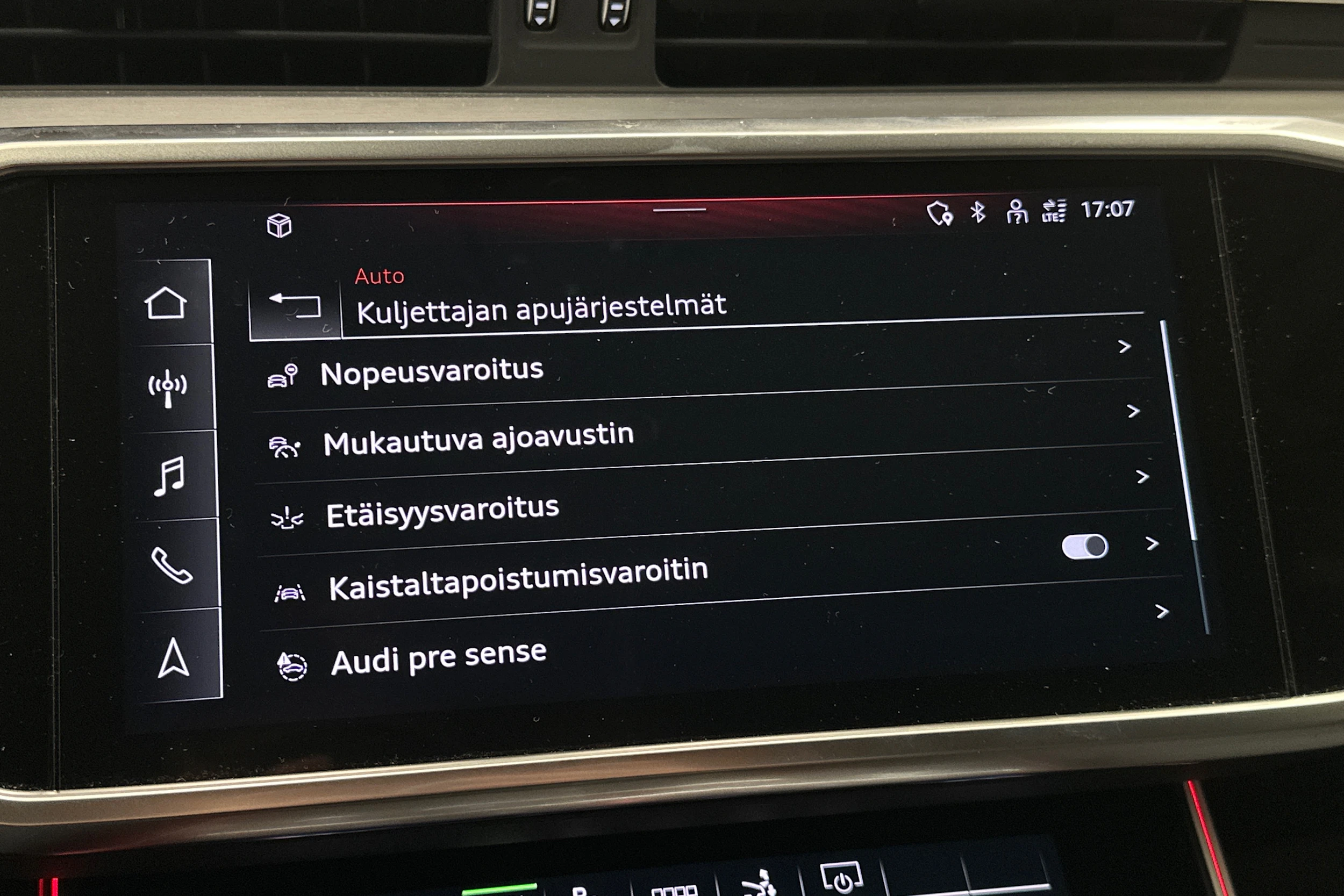 punainen Audi A7 2023 kuva 24.