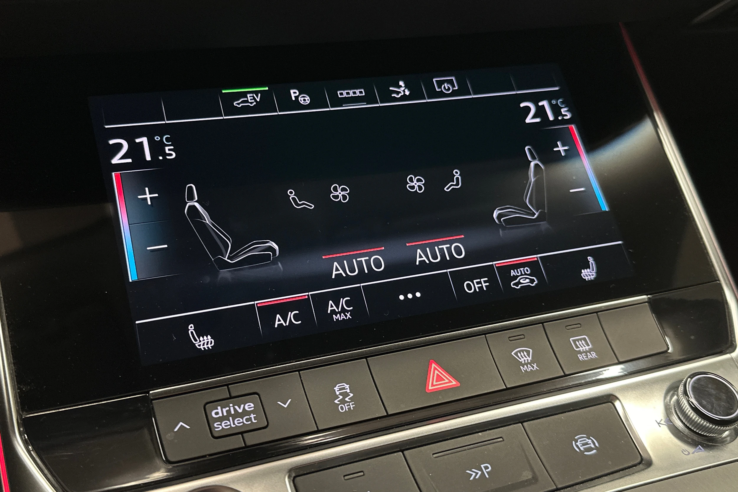 punainen Audi A7 2023 kuva 27.
