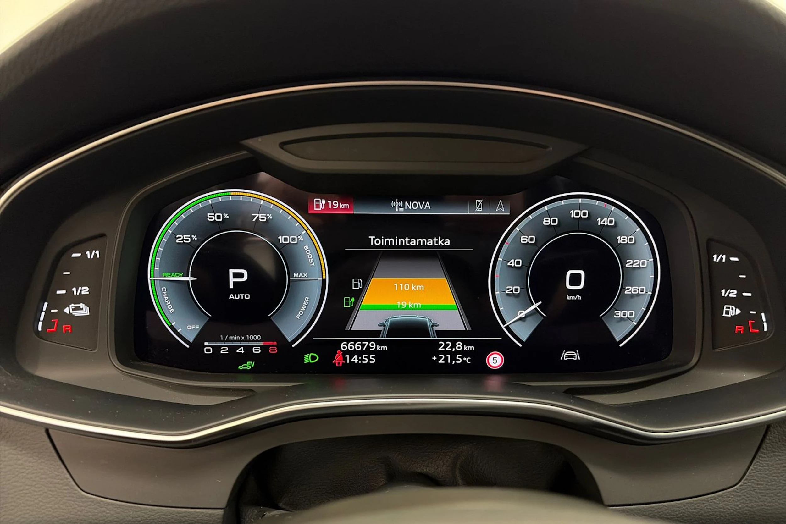 Sininen Audi A7 2023 kuva 21.