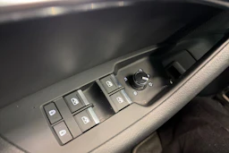 Sininen Audi A7 2023 kuva 32.