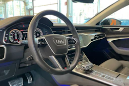 Harmaa Audi A7 2023 kuva 15.