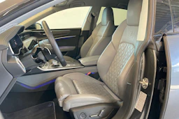 Harmaa Audi A7 2023 kuva 16.