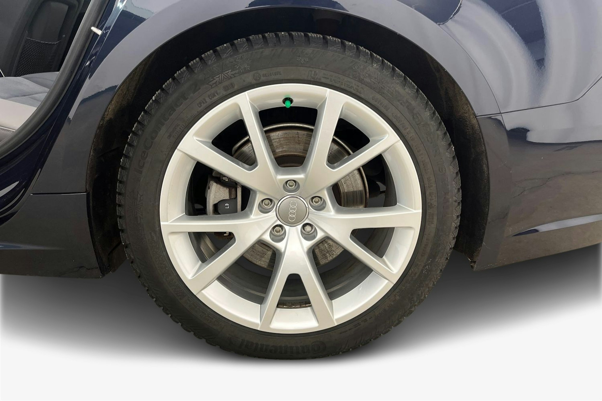 Sininen Audi A7 2023 kuva 11.