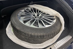 Sininen Audi A7 2023 kuva 13.