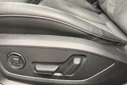 punainen Audi A7 2024 kuva 15.