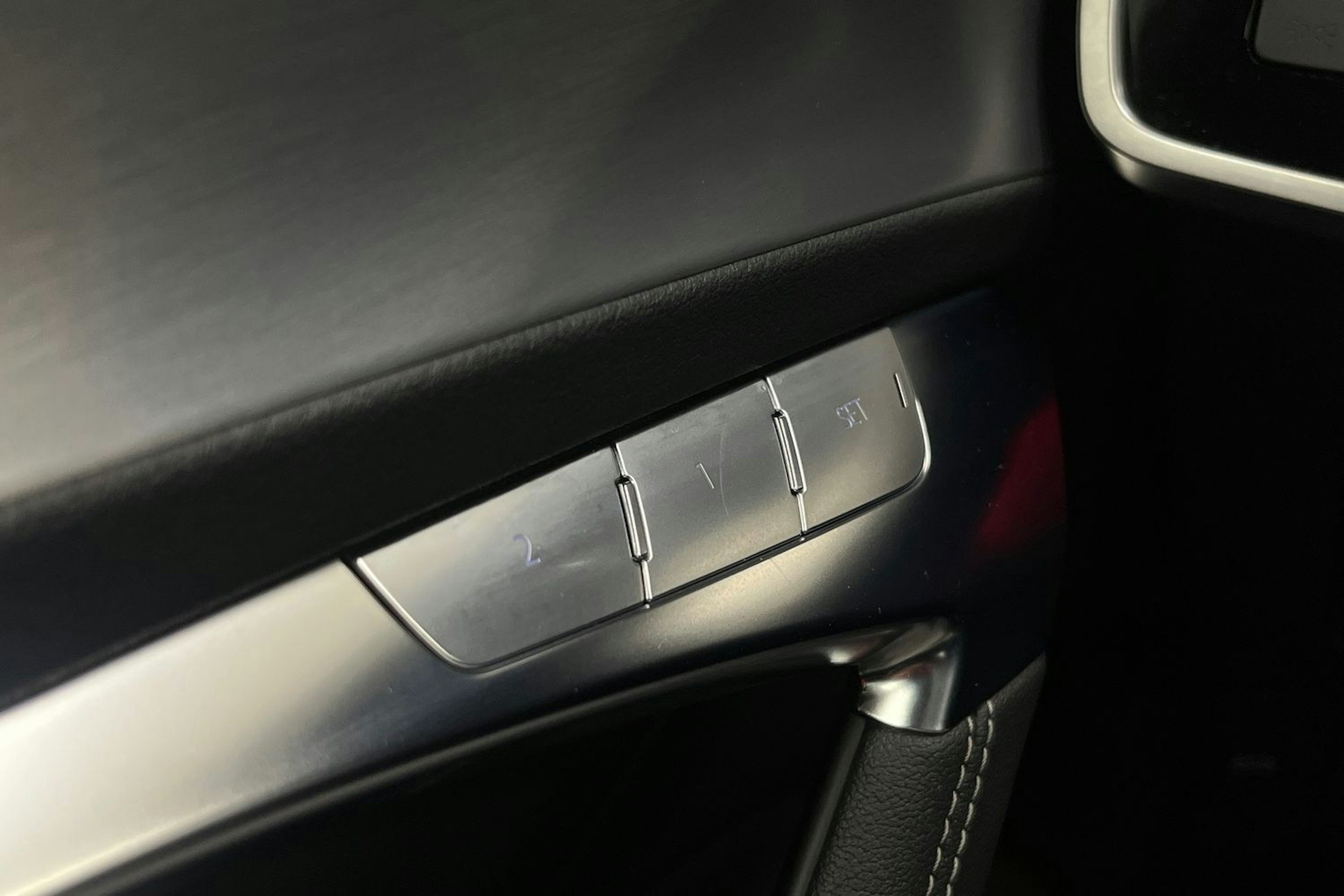 punainen Audi A7 2024 kuva 16.