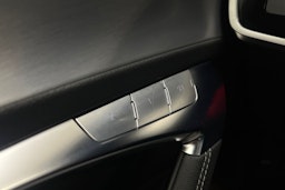 punainen Audi A7 2024 kuva 16.