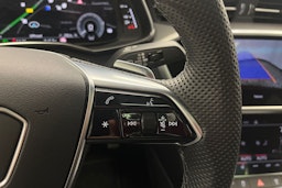 punainen Audi A7 2024 kuva 20.