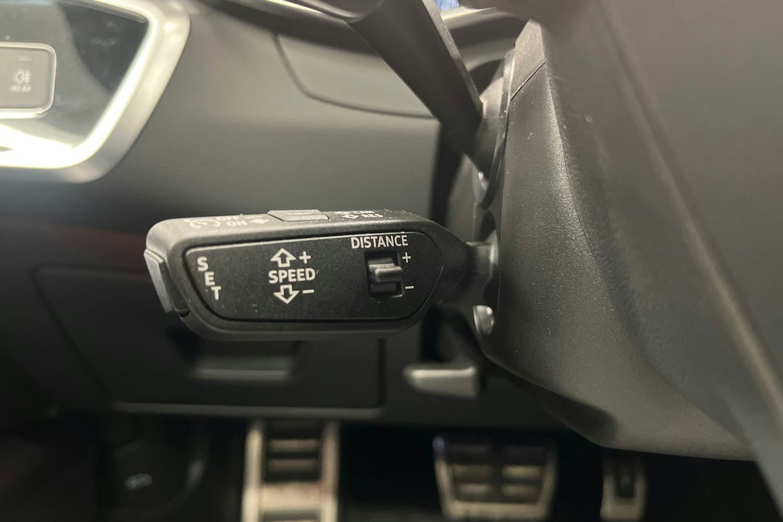 punainen Audi A7 2024 kuva 22.