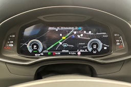 punainen Audi A7 2024 kuva 23.