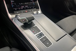 punainen Audi A7 2024 kuva 28.