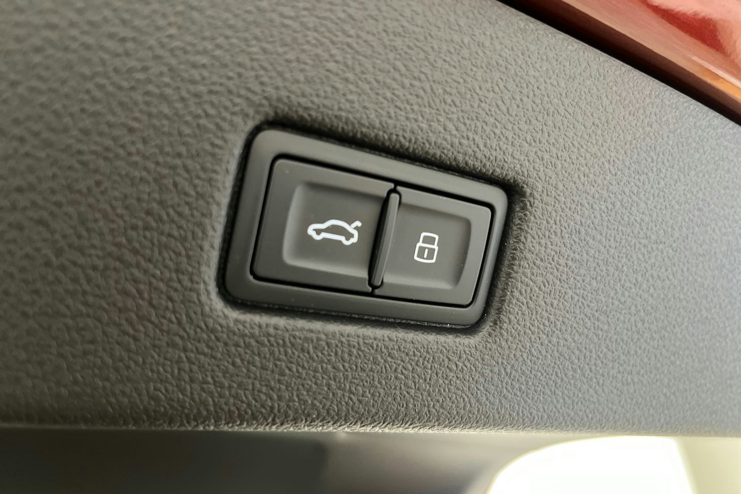 punainen Audi A7 2024 kuva 33.