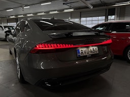 Harmaa Audi A7 2024 kuva 12.