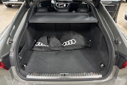 Harmaa Audi A7 2024 kuva 36.