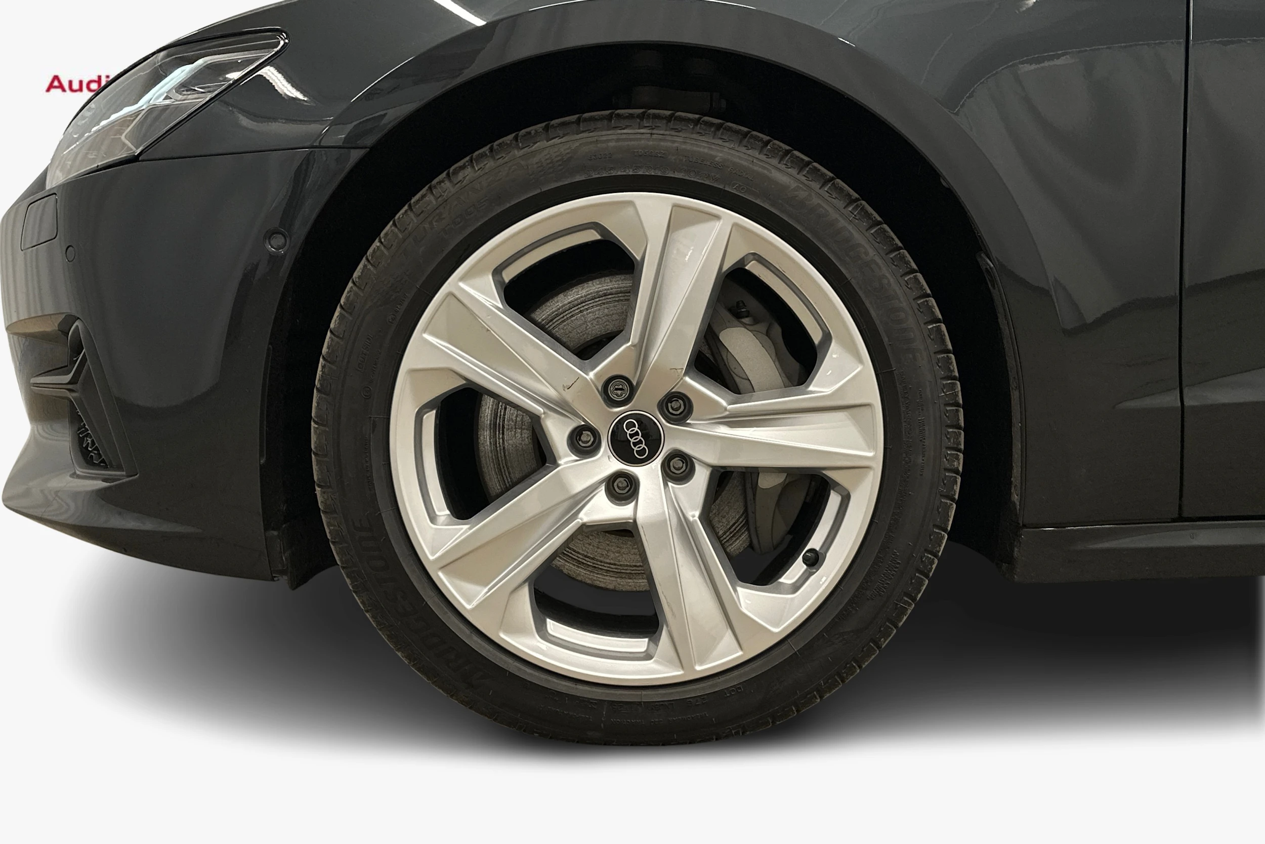harmaa Audi A7 2025 kuva 9.