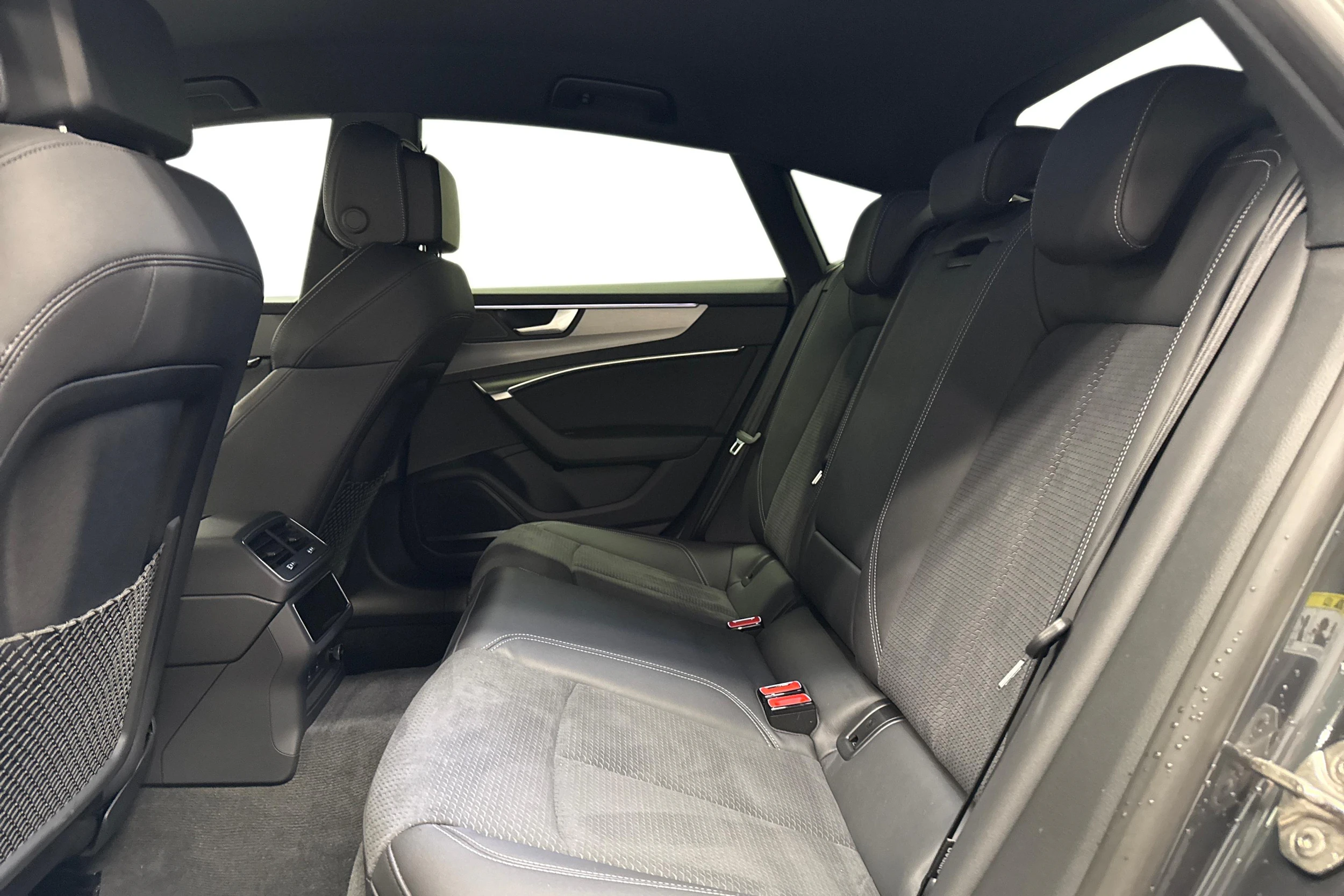 harmaa Audi A7 2025 kuva 8.
