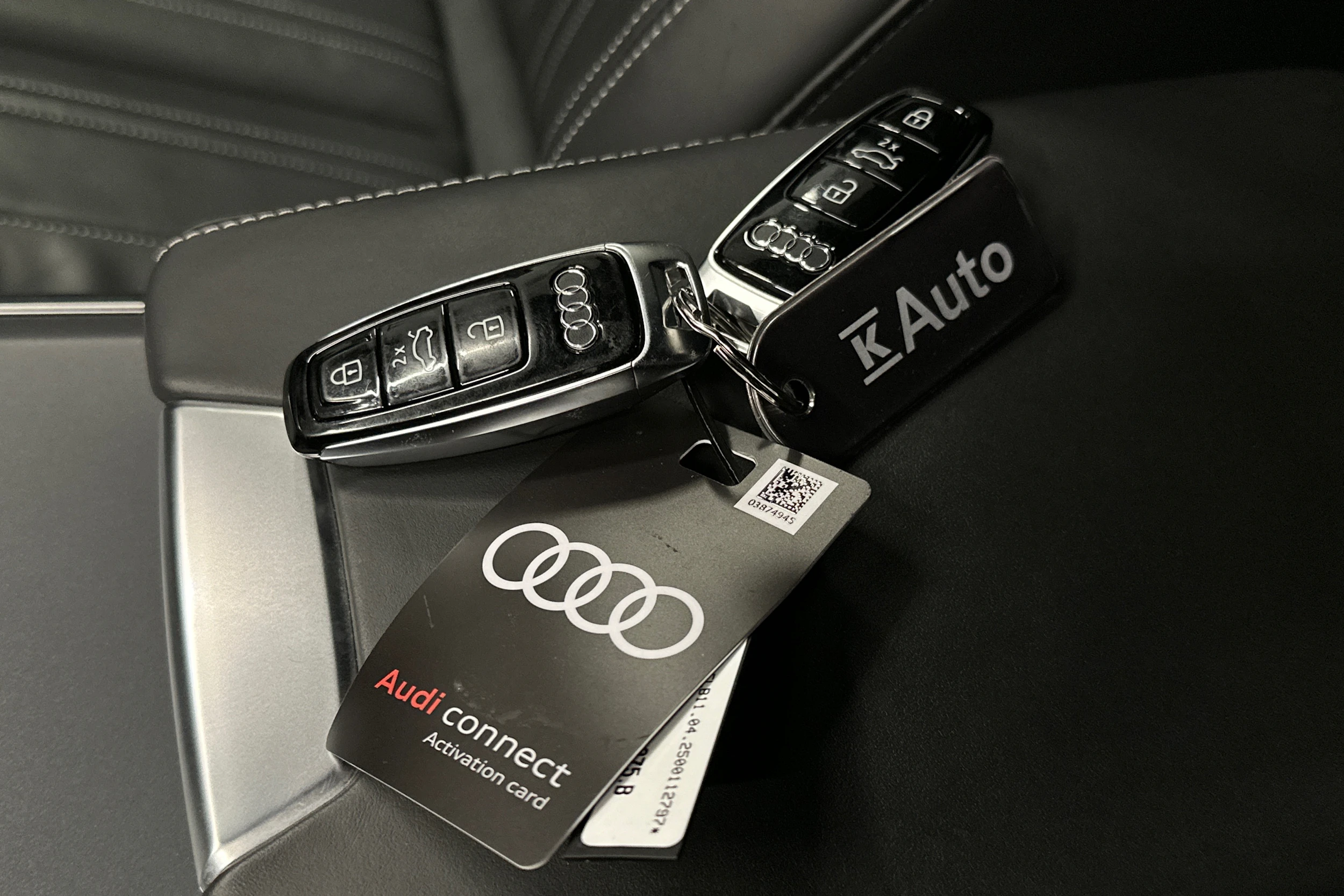 sininen Audi A7 2025 kuva 35.