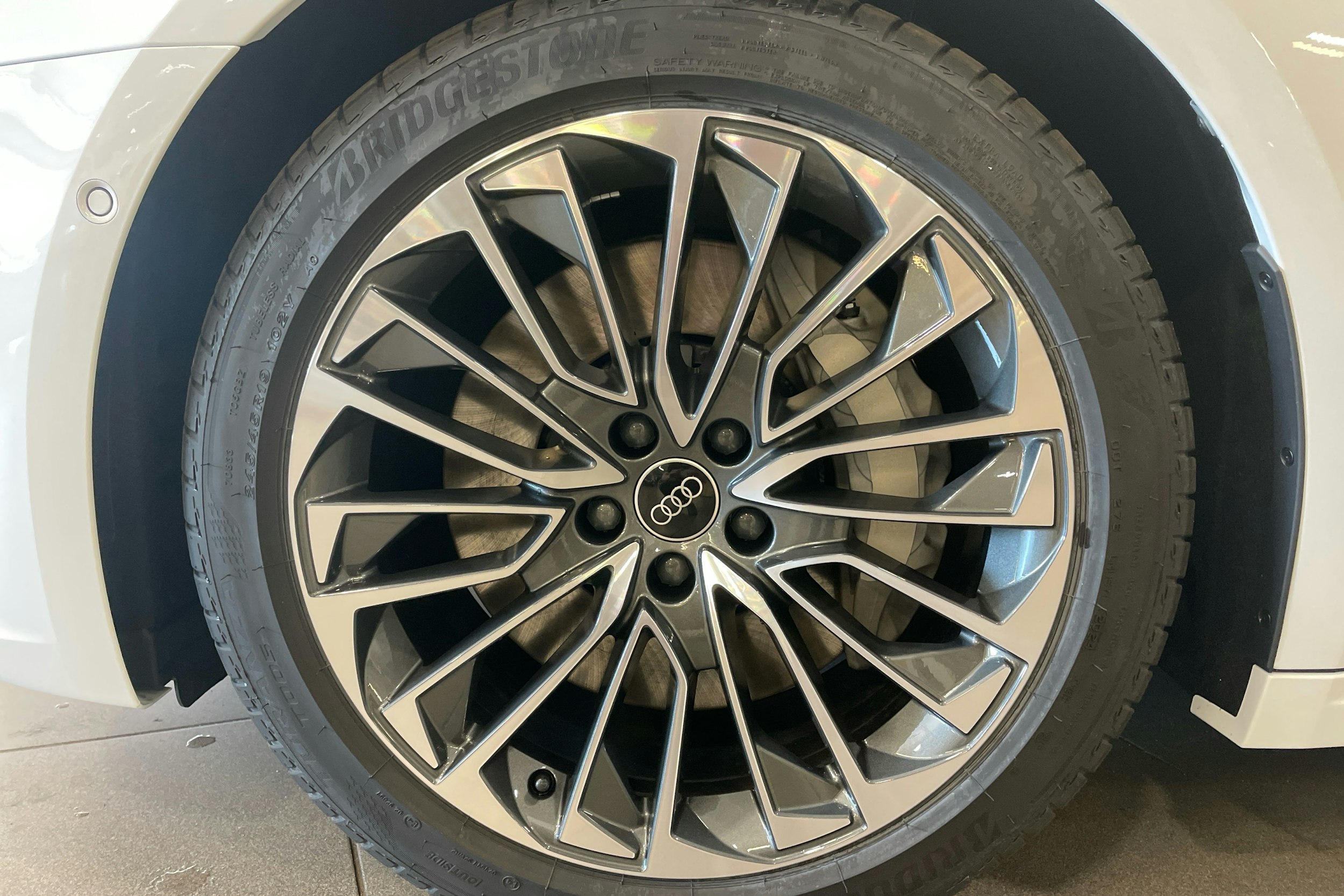 valkoinen Audi A7 2025 kuva 9.
