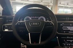 valkoinen Audi A7 2025 kuva 11.
