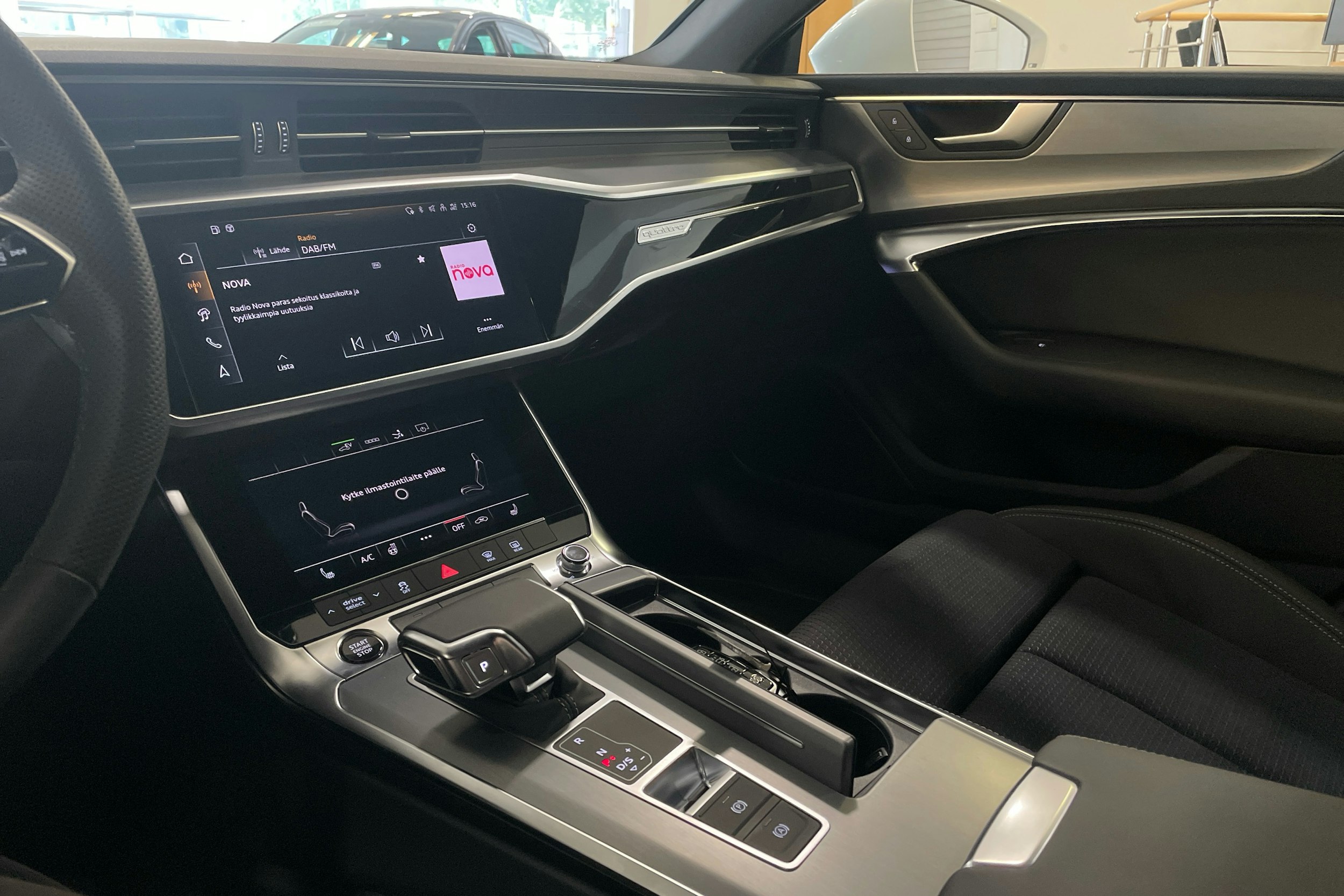 valkoinen Audi A7 2025 kuva 12.
