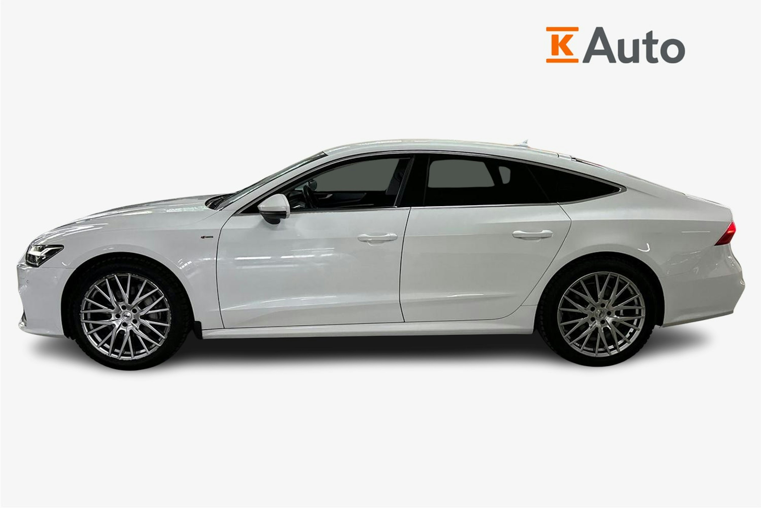 Valkoinen Audi A7 2019 kuva 6.