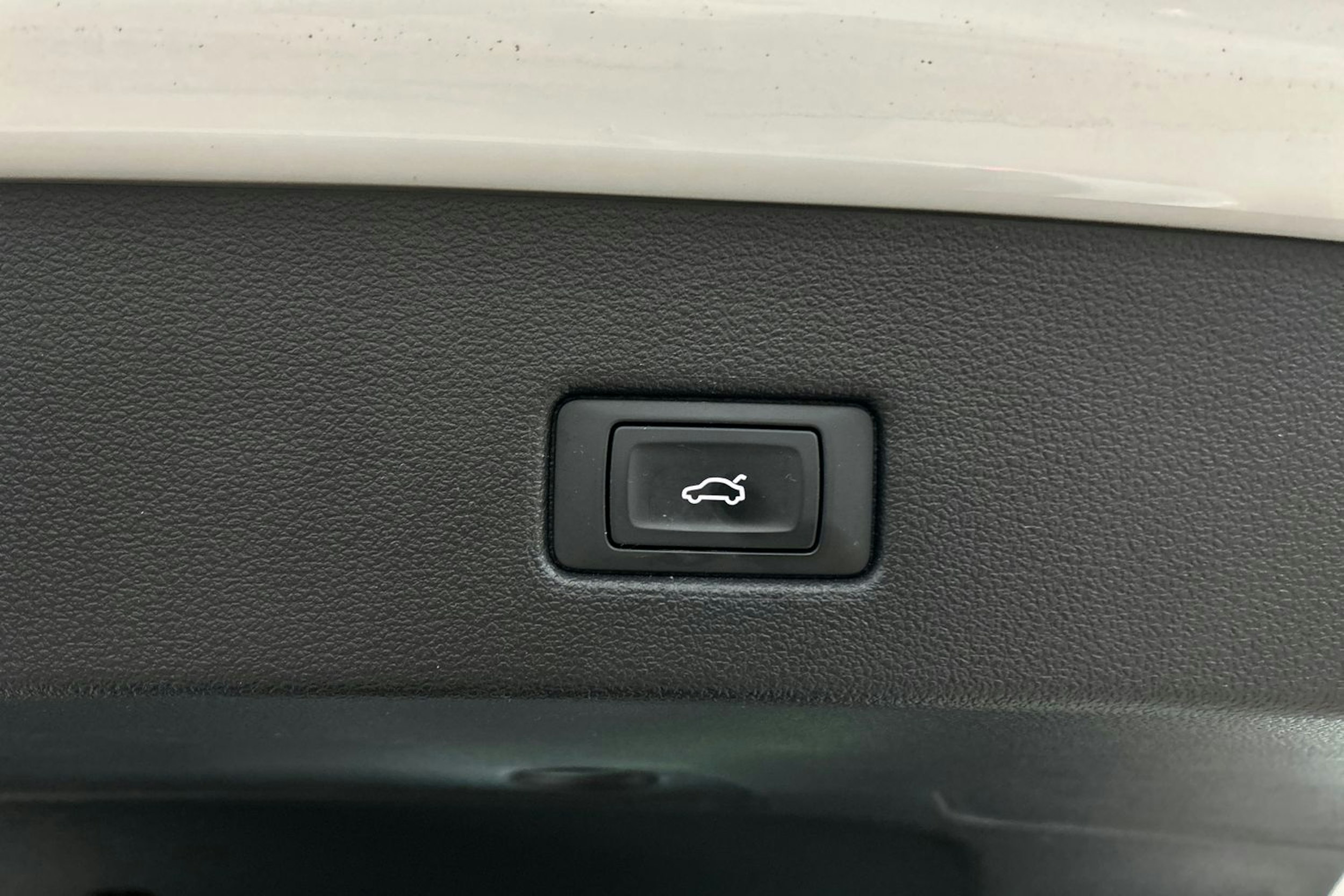 Valkoinen Audi A7 2019 kuva 15.