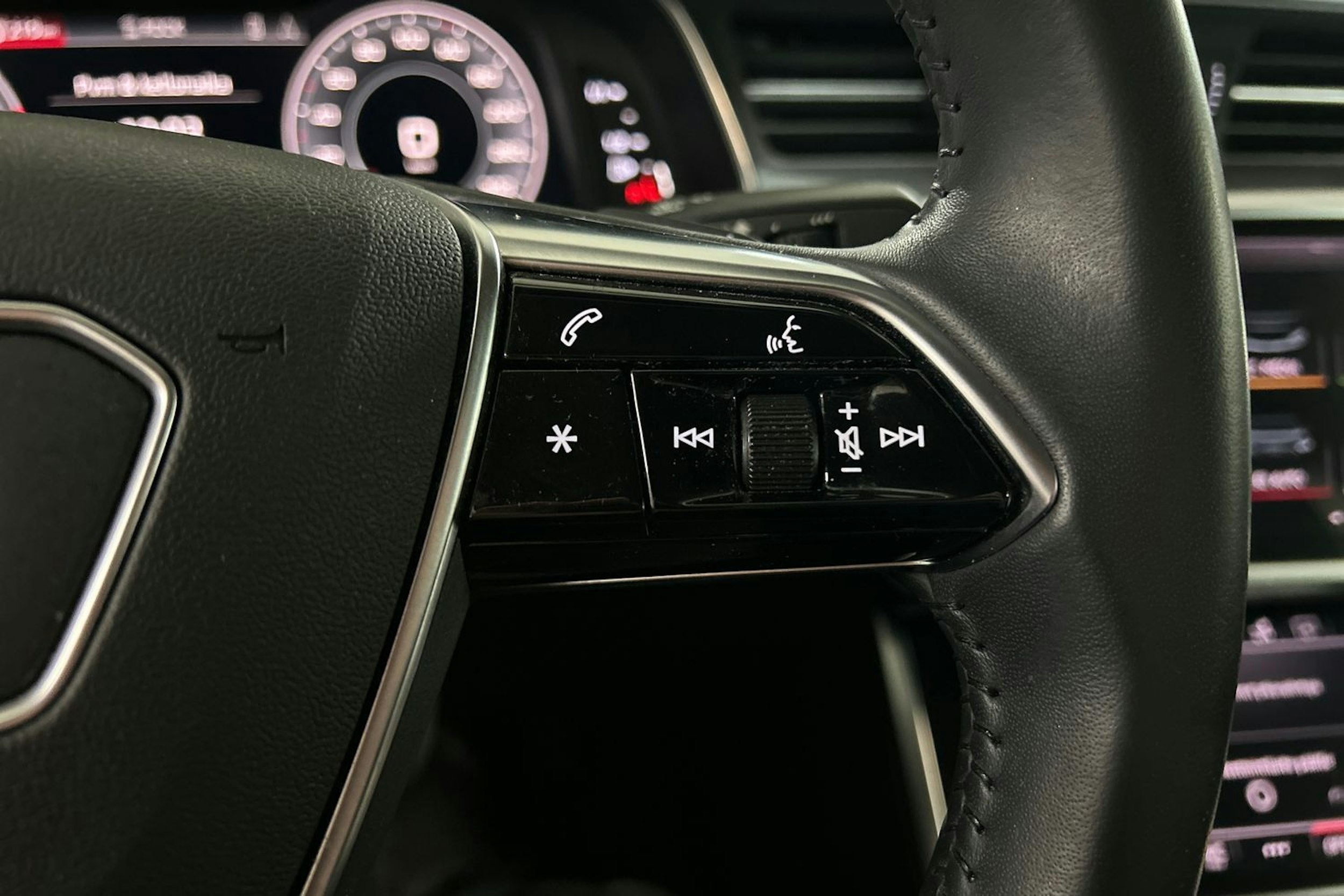 Valkoinen Audi A7 2019 kuva 17.