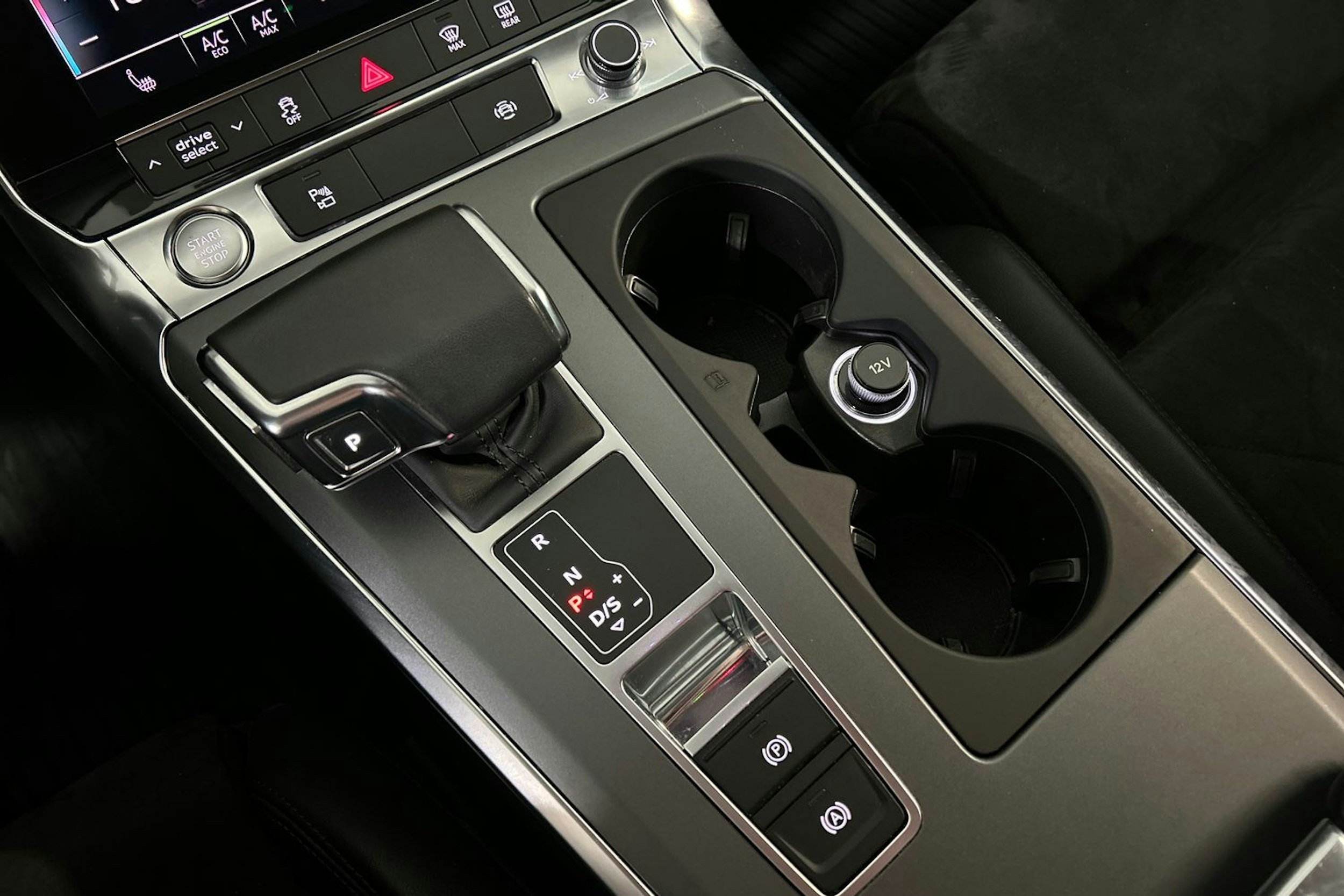Valkoinen Audi A7 2019 kuva 25.