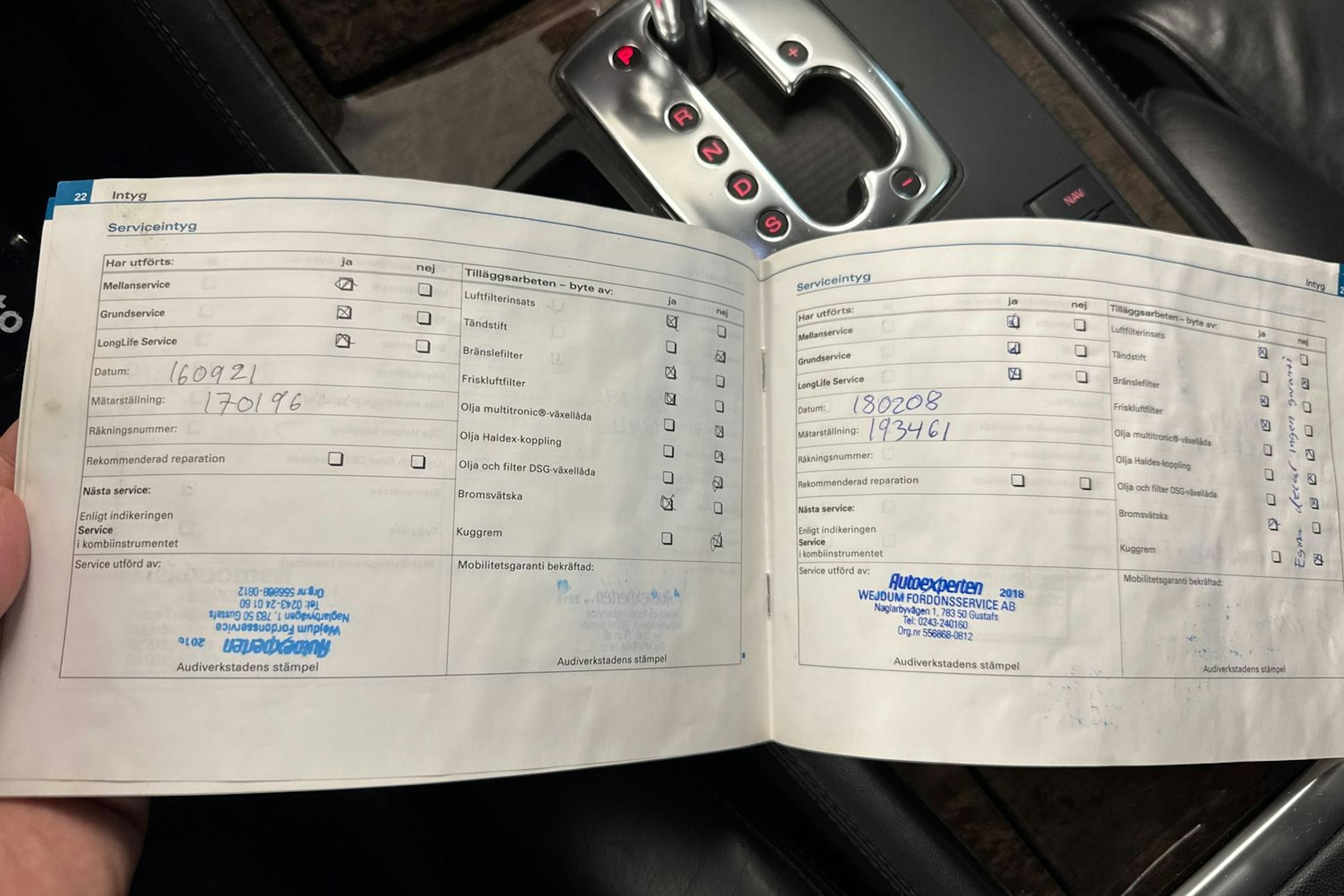 Hopea Audi A8 2007 kuva 20.