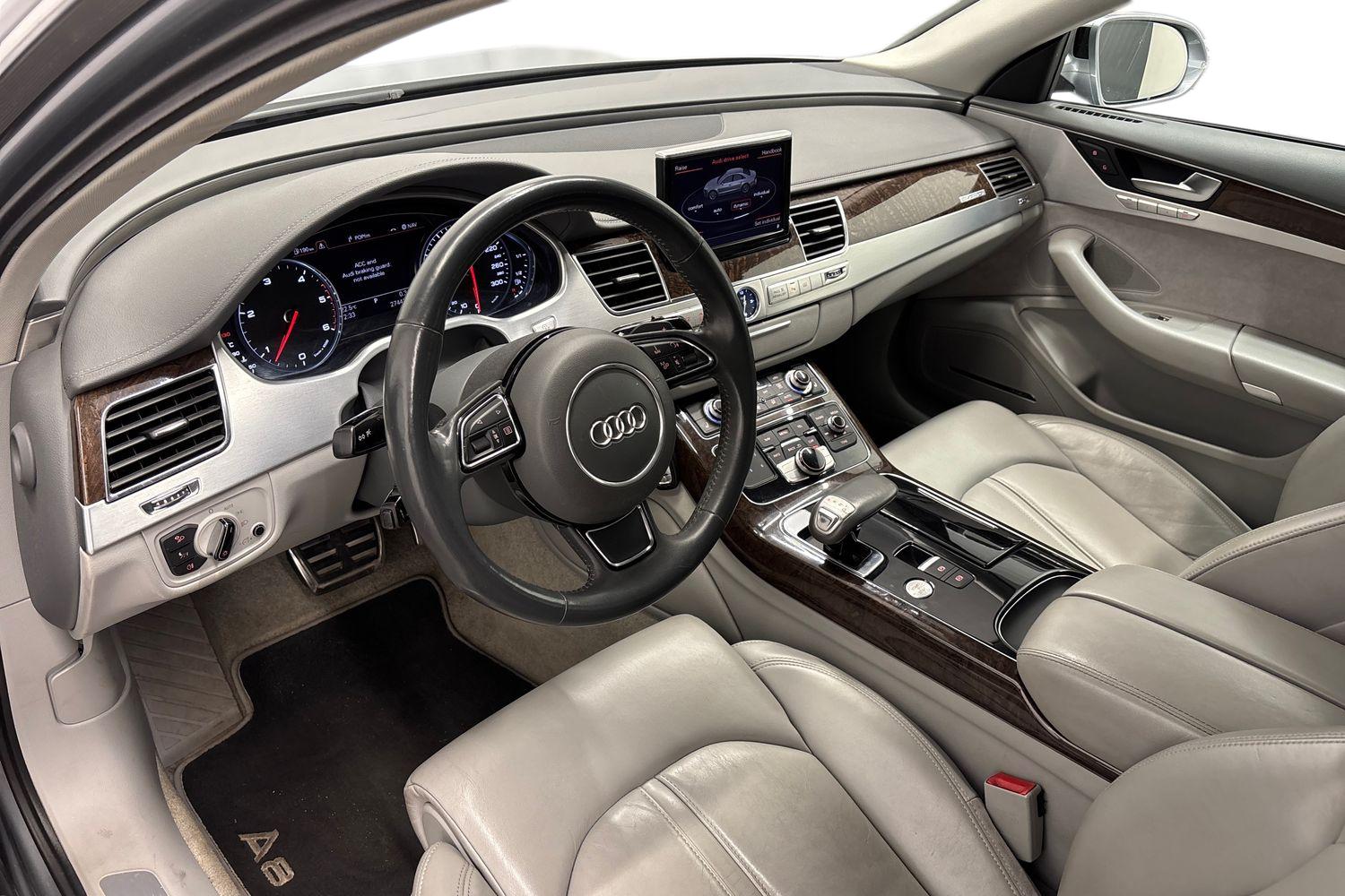 Audi A8 2010, kuva 6/43