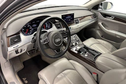 Harmaa Audi A8 2010 kuva 6.