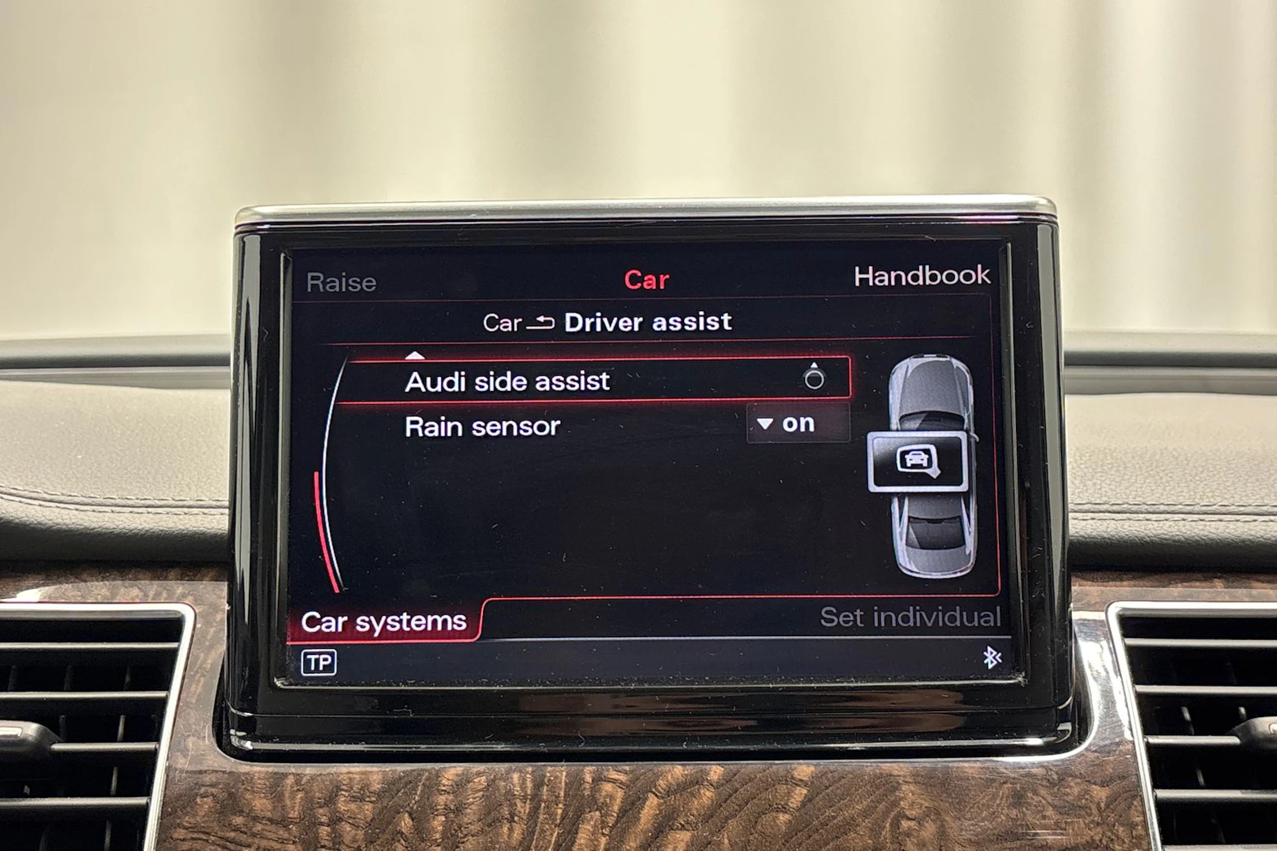 Harmaa Audi A8 2010 kuva 24.