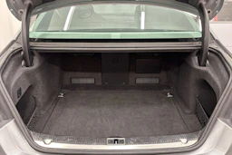 Harmaa Audi A8 2010 kuva 27.
