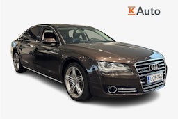 Punainen Audi A8 2011 kuva 1.