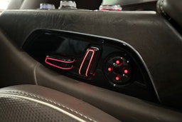 Punainen Audi A8 2011 kuva 15.