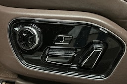 Punainen Audi A8 2011 kuva 19.
