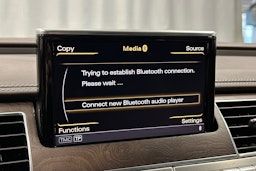 Punainen Audi A8 2011 kuva 31.
