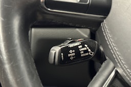 met. ruskea (tumma) Audi A8 2014 kuva 26.